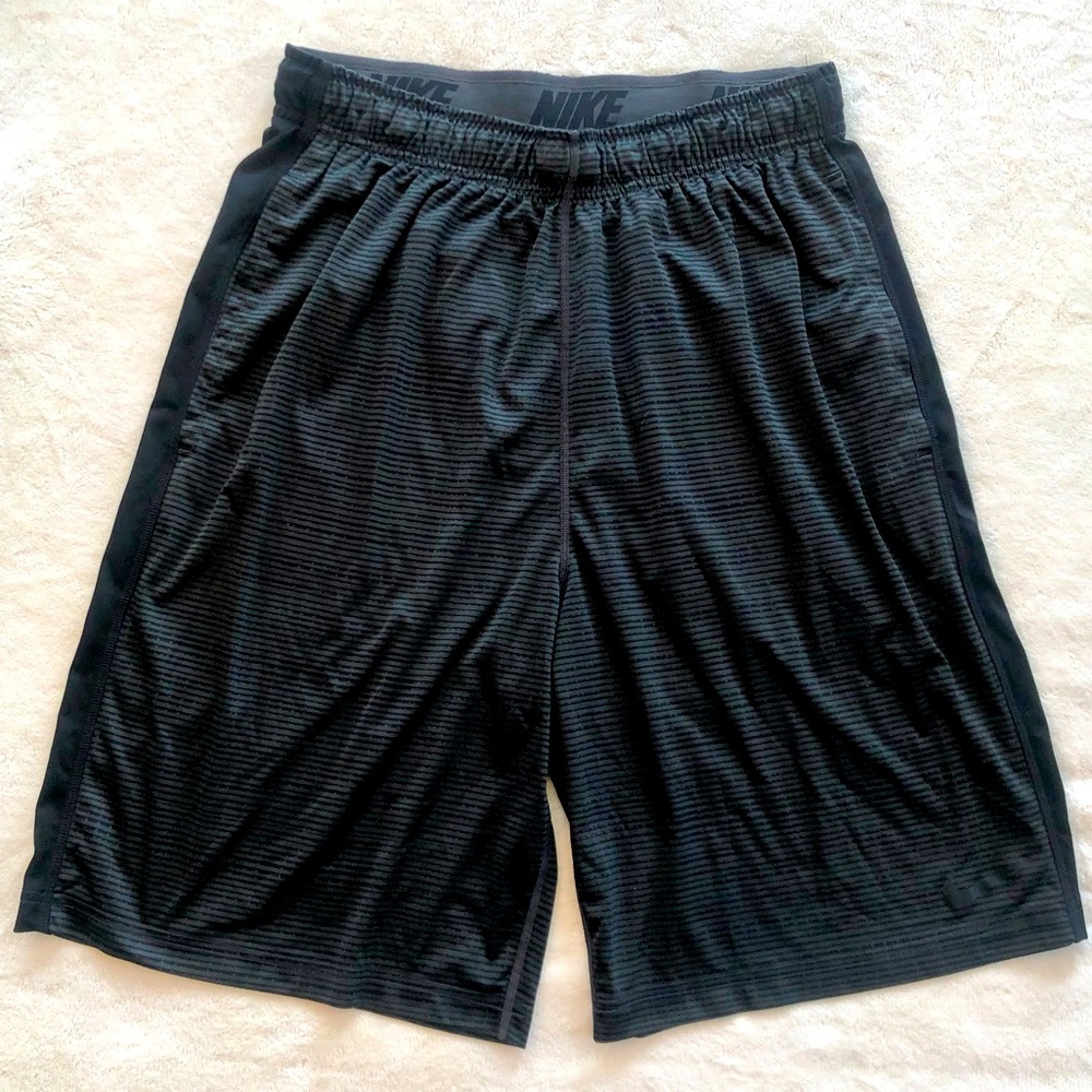Nike DRI-FIT Fly Cell training shorts